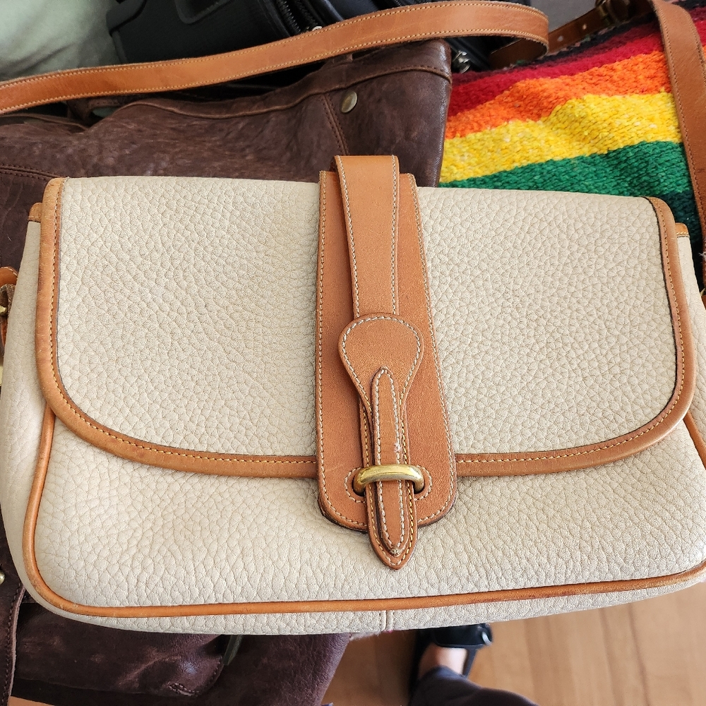 Dooney and Bourke vintage tan leather crossbody
